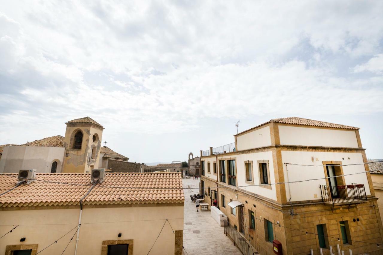 Casa Vacanza "La Piazzetta" Marzamemi Exterior photo